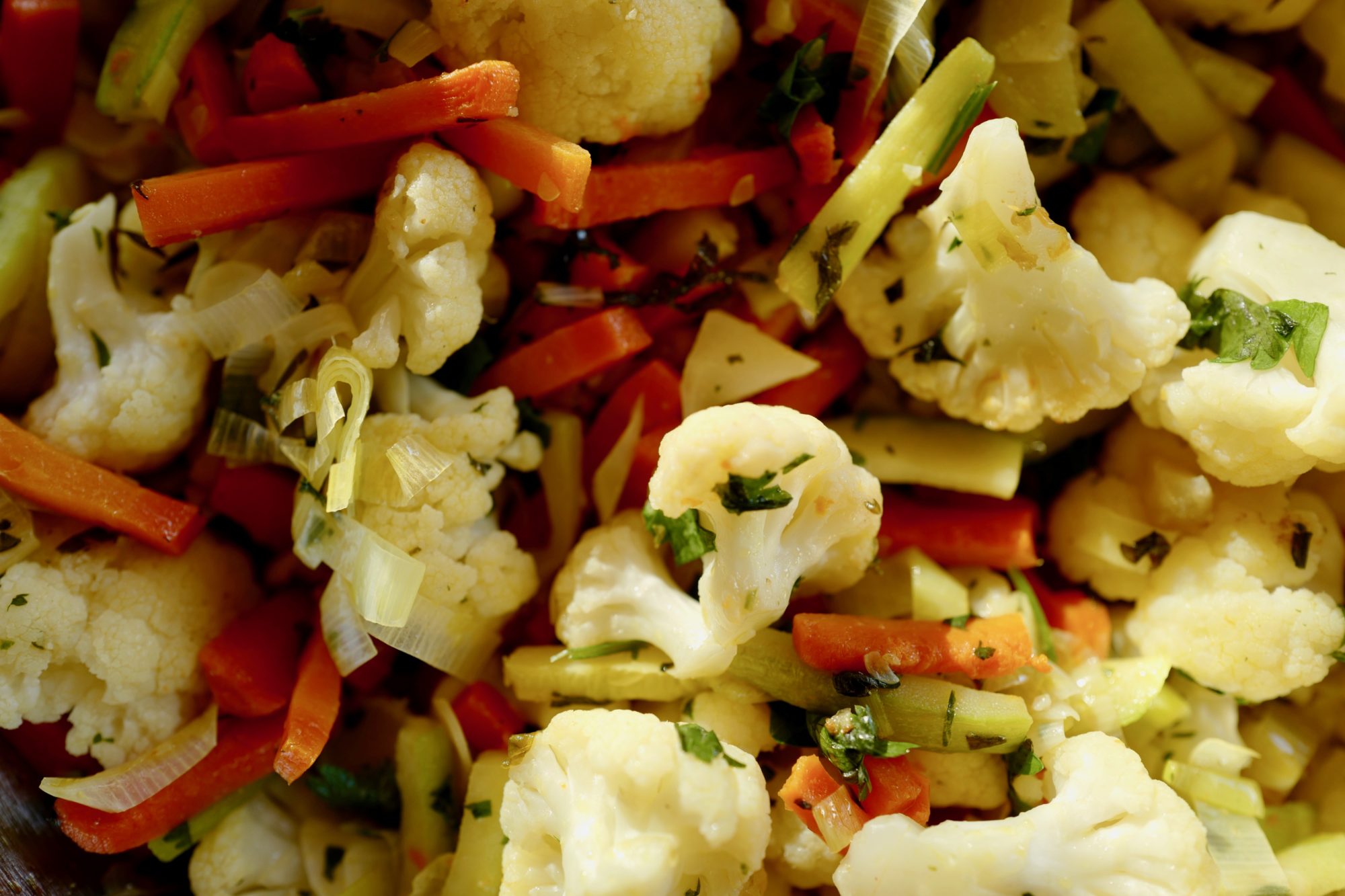 Herbed cauliflower with carrot zucchini by foodjoya